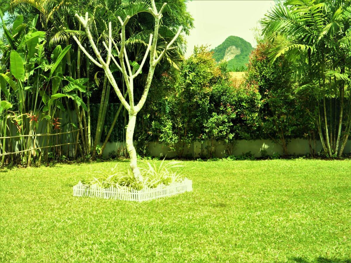 Honeybee Pool Villa Smooth As Silk Ao Nang Exteriör bild